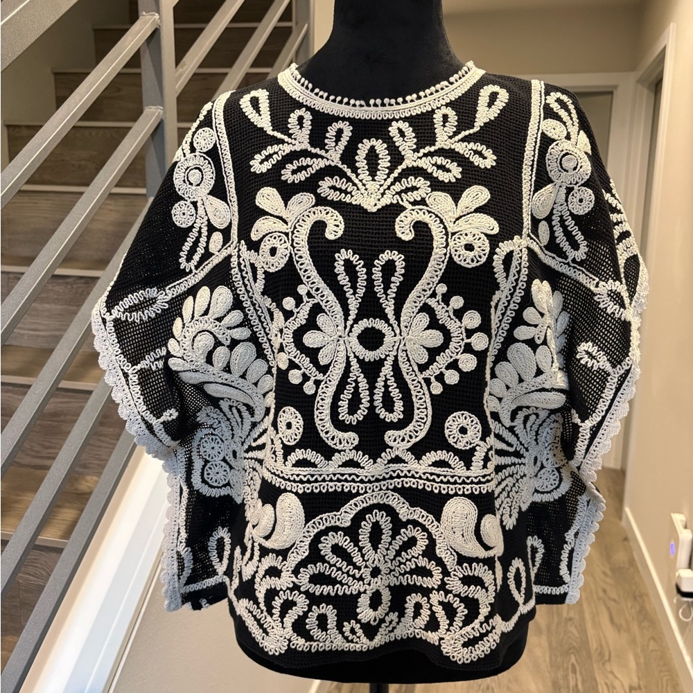 Zara Black and Cream Embroidered Blouse - Picture 8 of 11